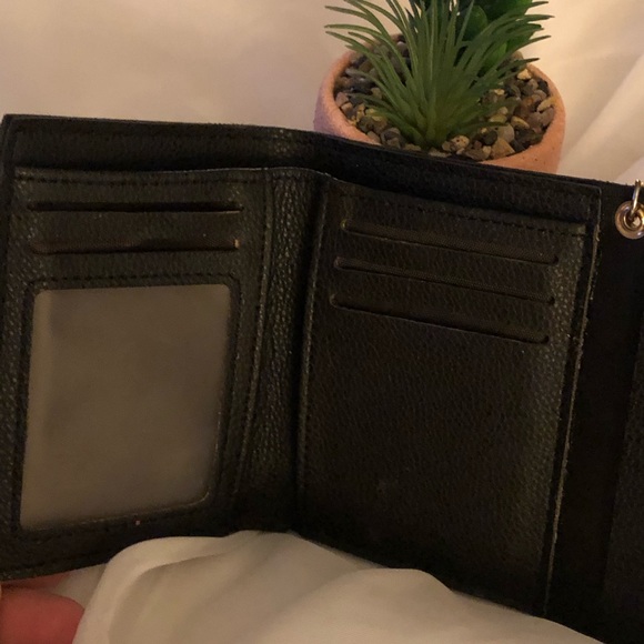 FREE‼️BROKEN LEATHER WALLET w/tassel & ♥️ pendant! - Picture 4 of 14
